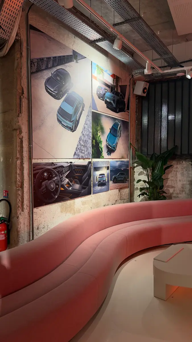 Automobile Chez les Plombiers